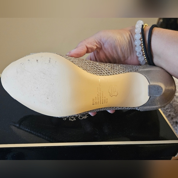 Gold high heals size 8.5 - Picture 4 of 4